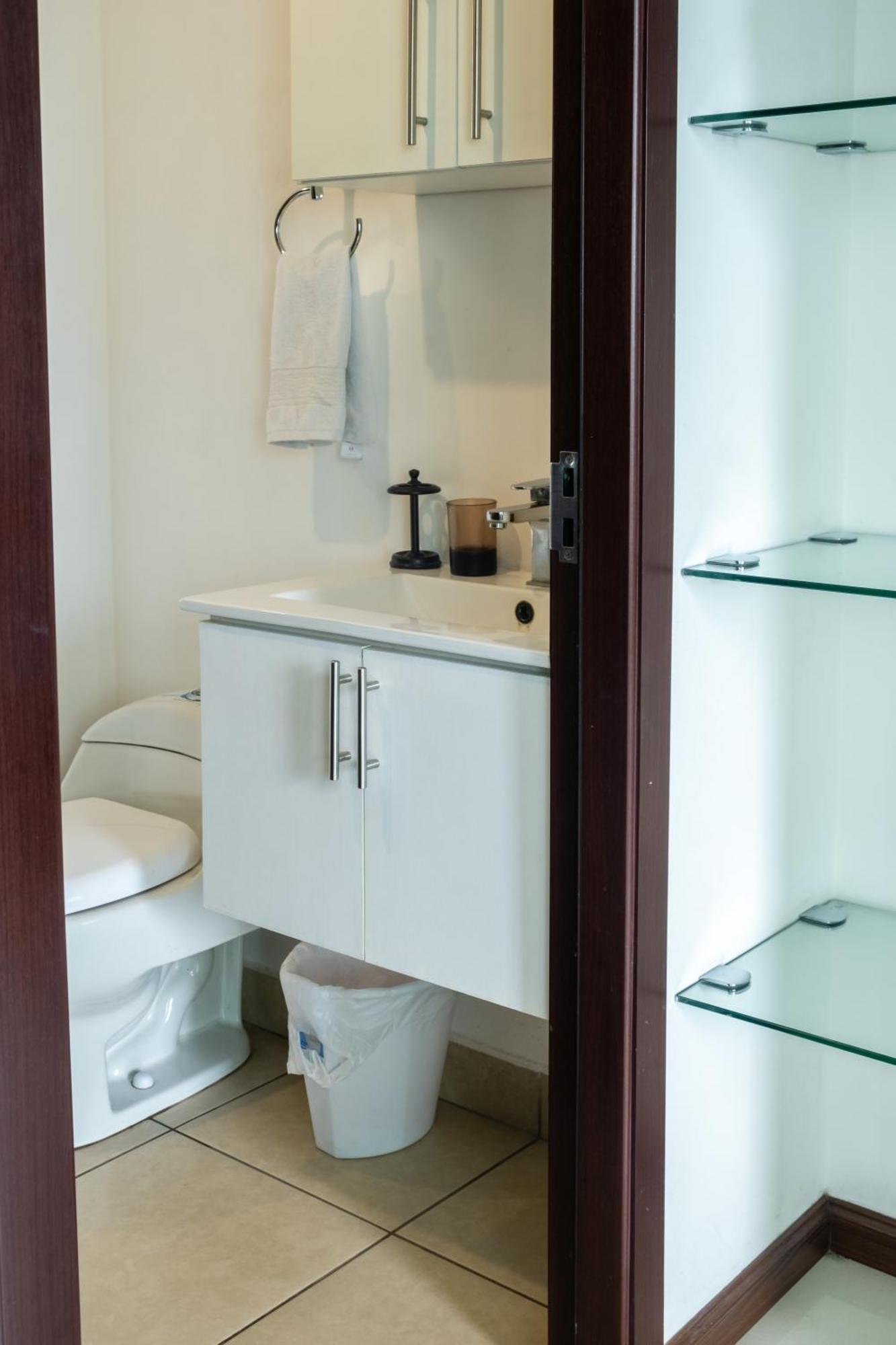 Lujoso Condominio Con Lavadora Y Secadora, S. Jose San José Kültér fotó
